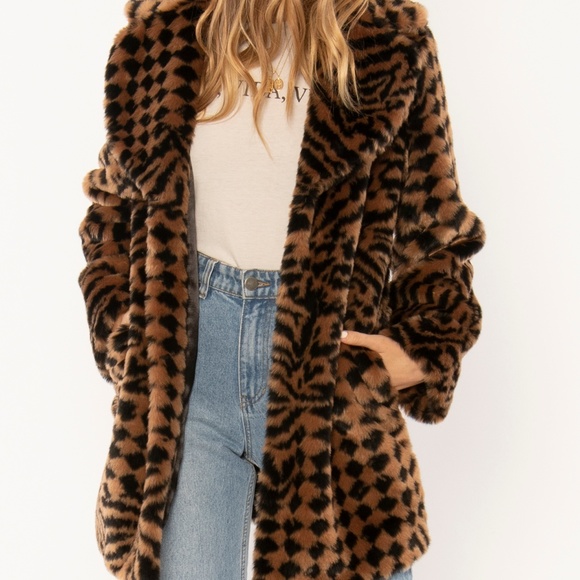 Amuse Society Jackets & Blazers - Amuse Society // Vera Faux Fur Jacket